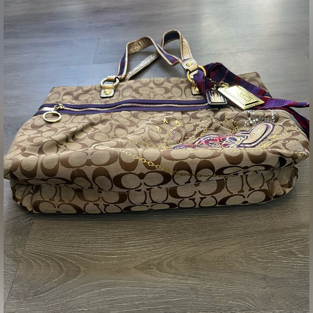 Coach Tan and Gold Signature Shoulder Bag - Picture 7 of 12